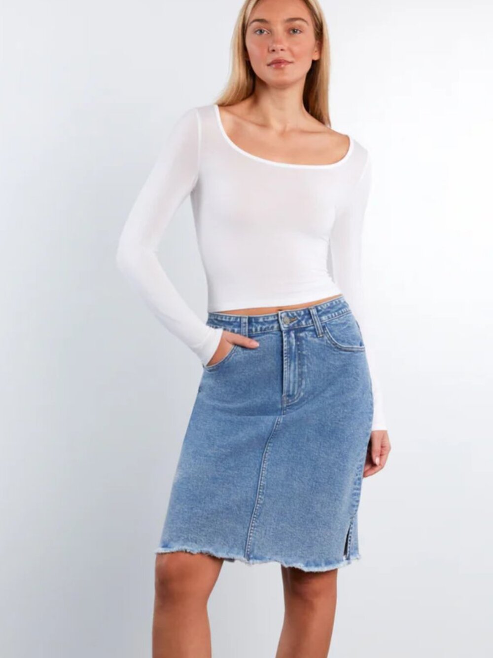 Chico's Frayed Hem A-Line Skirt Size 0 (Women's Size 4) Stretch